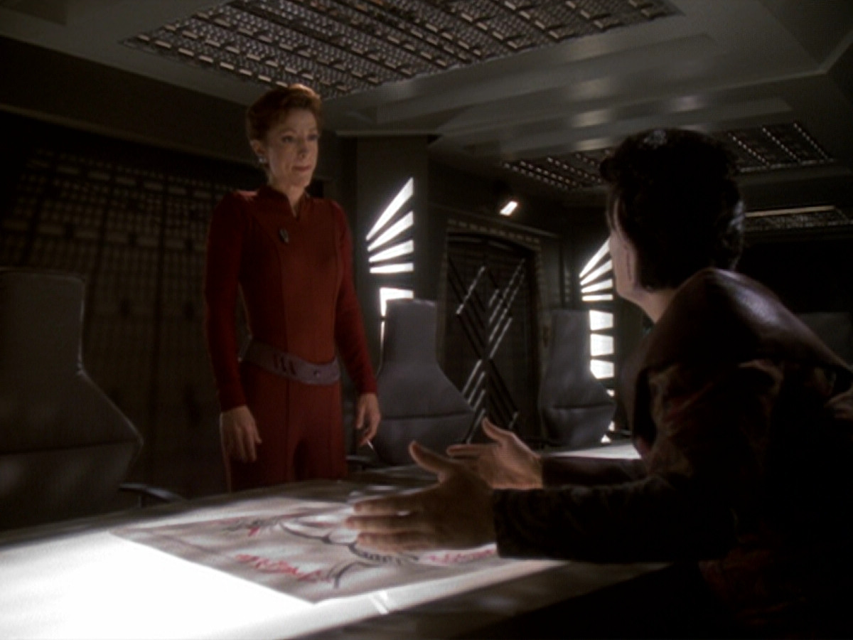 extant_StarTrek_DS9_6x05-FavorTheBold_01147.jpg
