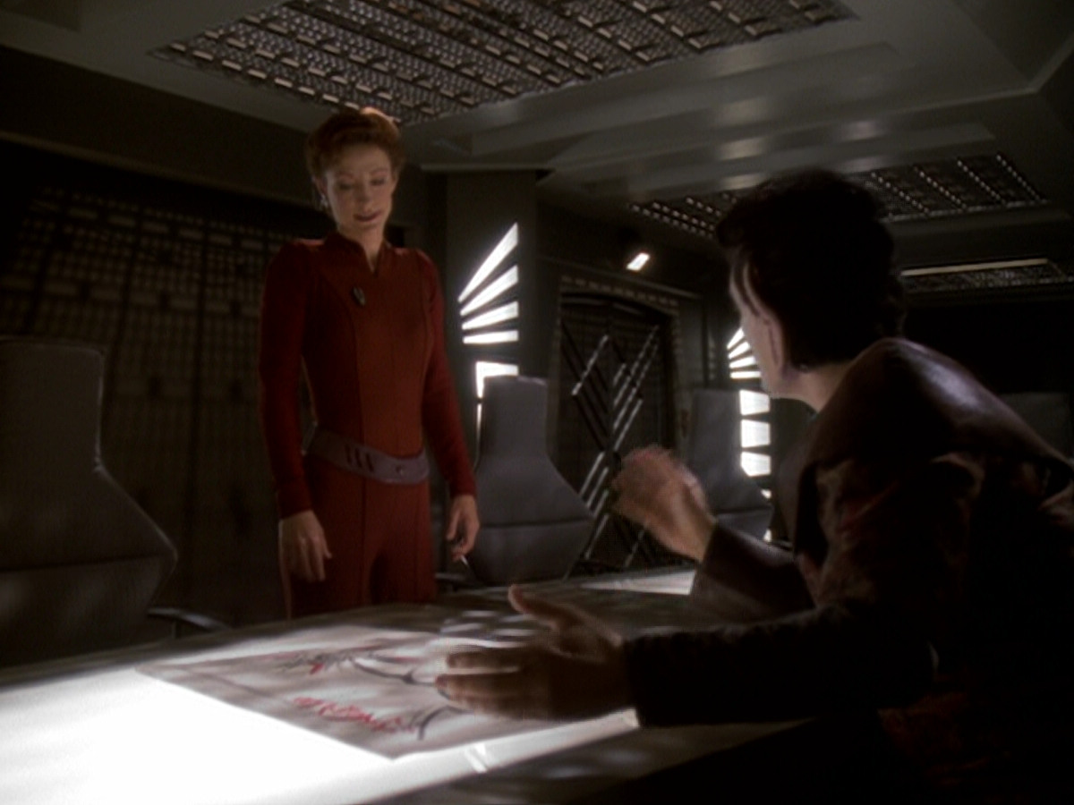 extant_StarTrek_DS9_6x05-FavorTheBold_01151.jpg