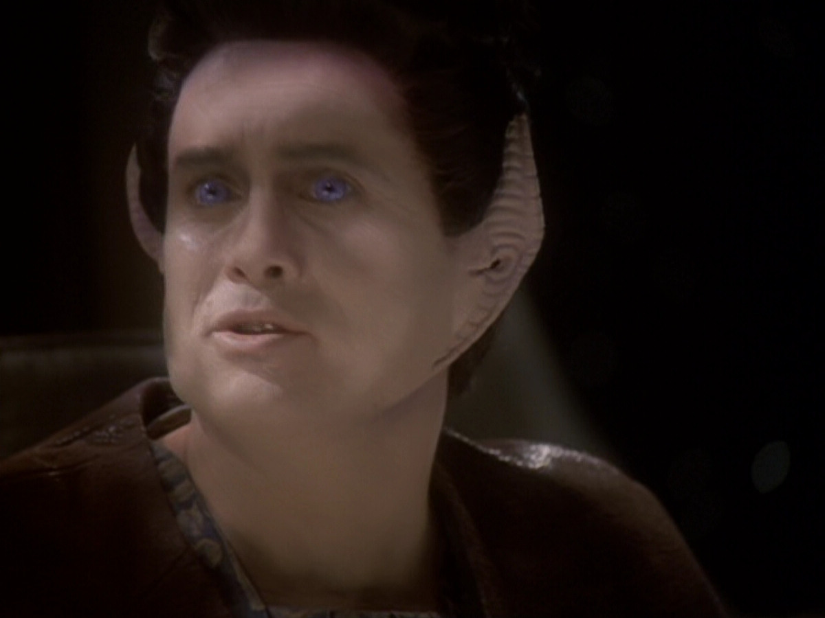 extant_StarTrek_DS9_6x05-FavorTheBold_01180.jpg