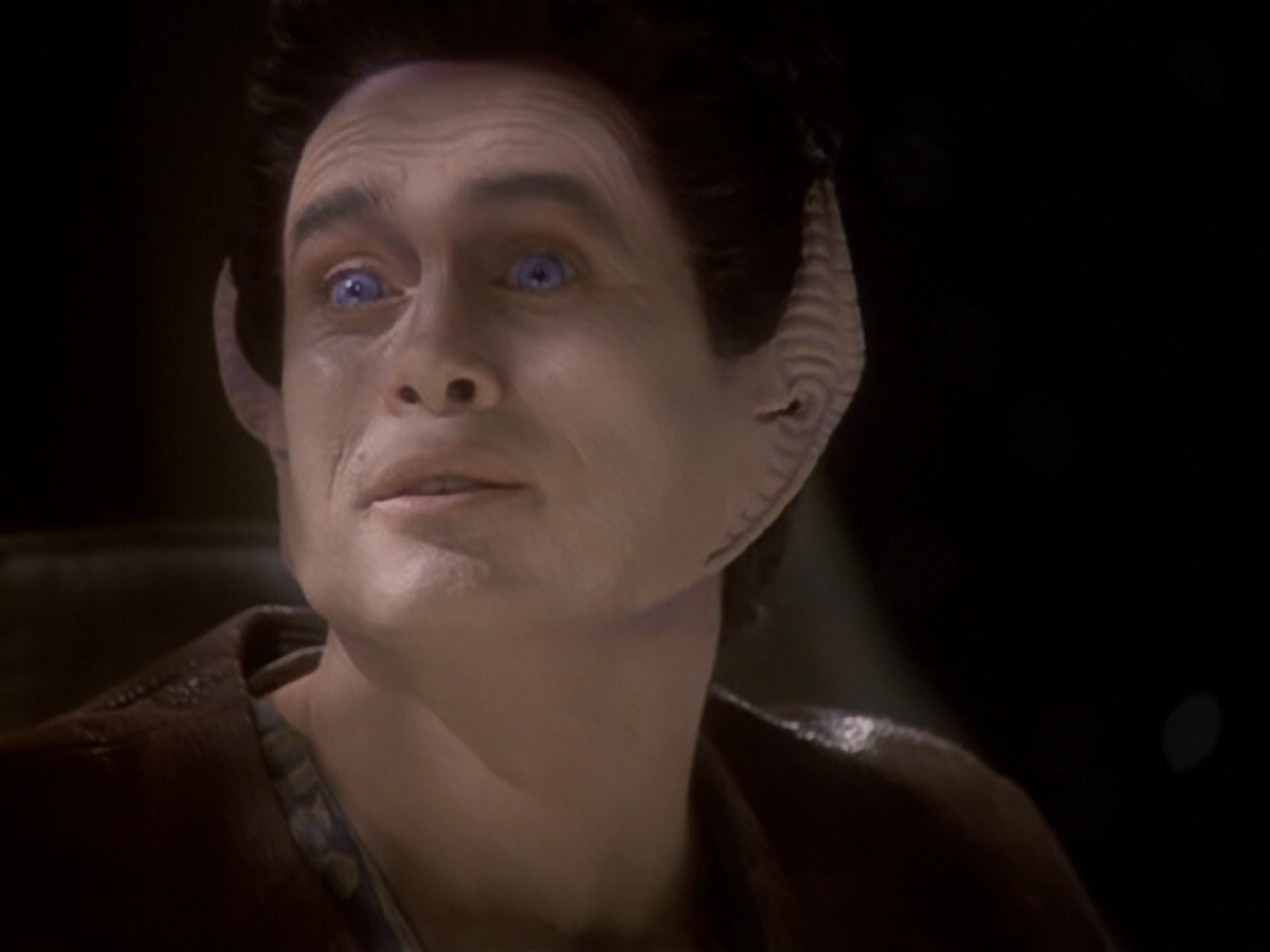 extant_StarTrek_DS9_6x05-FavorTheBold_01181.jpg