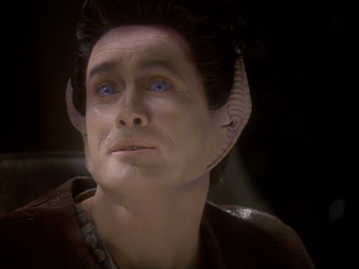 extant_StarTrek_DS9_6x05-FavorTheBold_01182.jpg