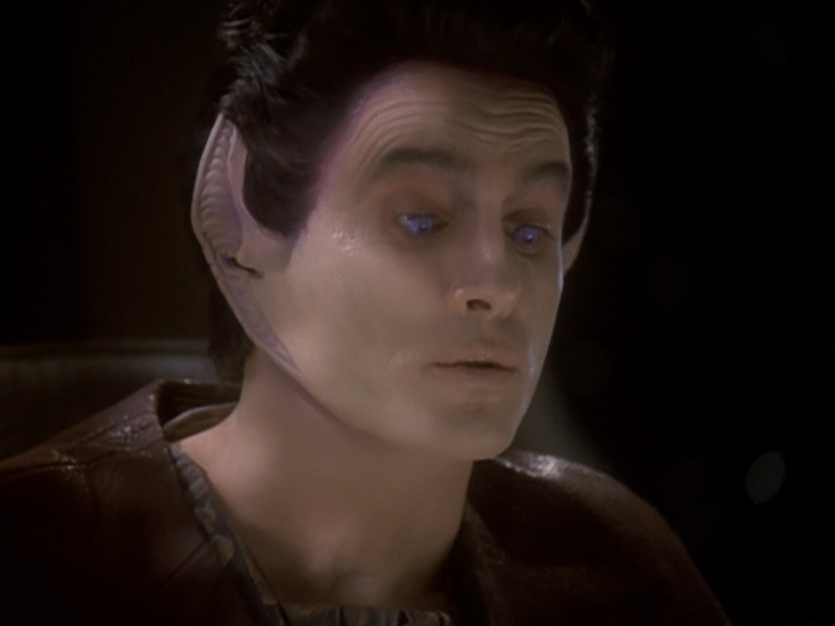 extant_StarTrek_DS9_6x05-FavorTheBold_01189.jpg