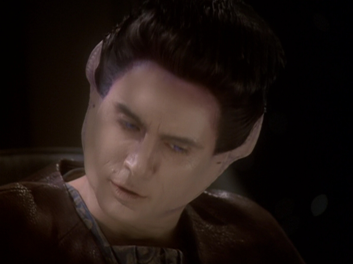 extant_StarTrek_DS9_6x05-FavorTheBold_01192.jpg
