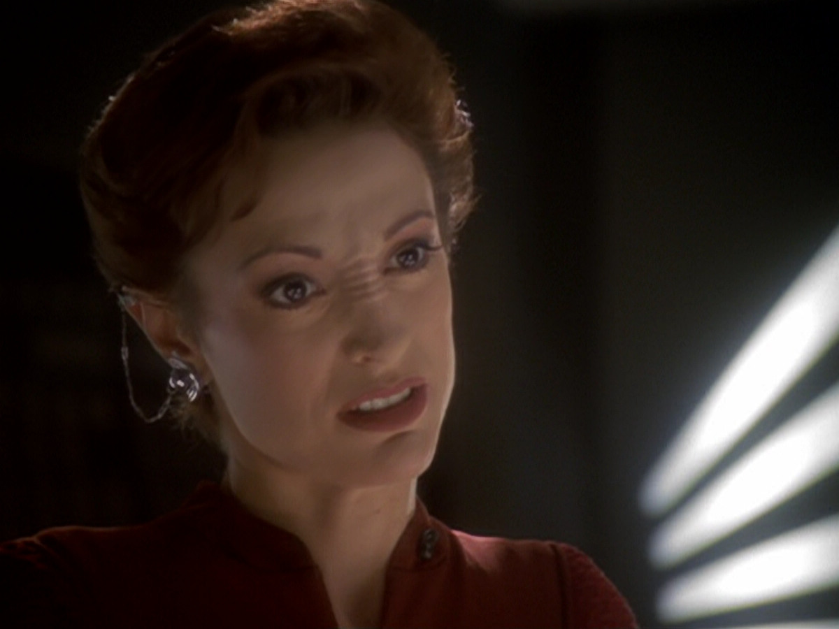 extant_StarTrek_DS9_6x05-FavorTheBold_01197.jpg