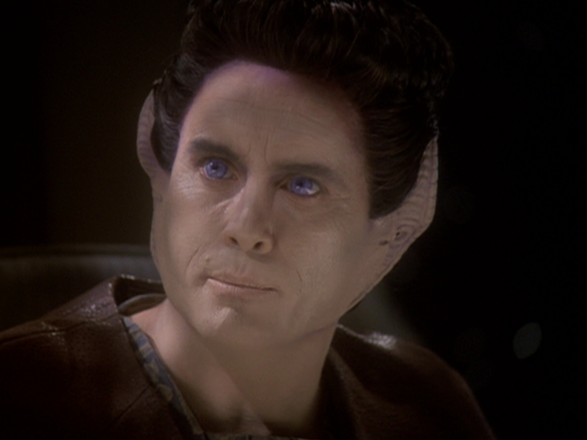 extant_StarTrek_DS9_6x05-FavorTheBold_01201.jpg
