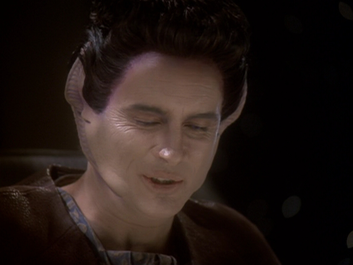extant_StarTrek_DS9_6x05-FavorTheBold_01226.jpg