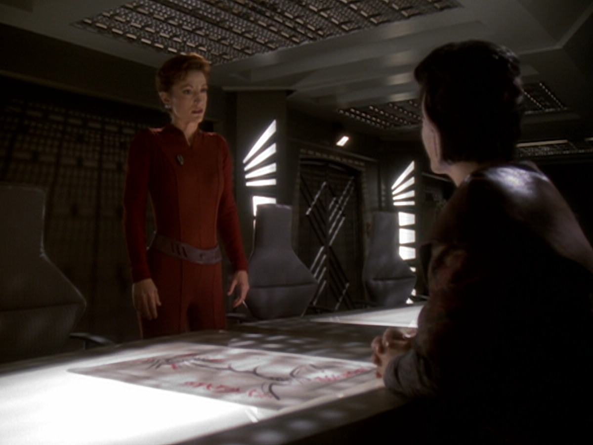 extant_StarTrek_DS9_6x05-FavorTheBold_01230.jpg