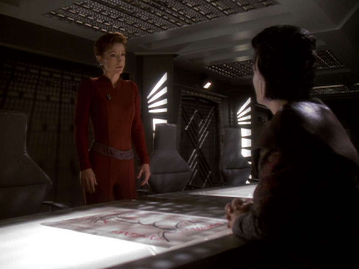 extant_StarTrek_DS9_6x05-FavorTheBold_01232.jpg