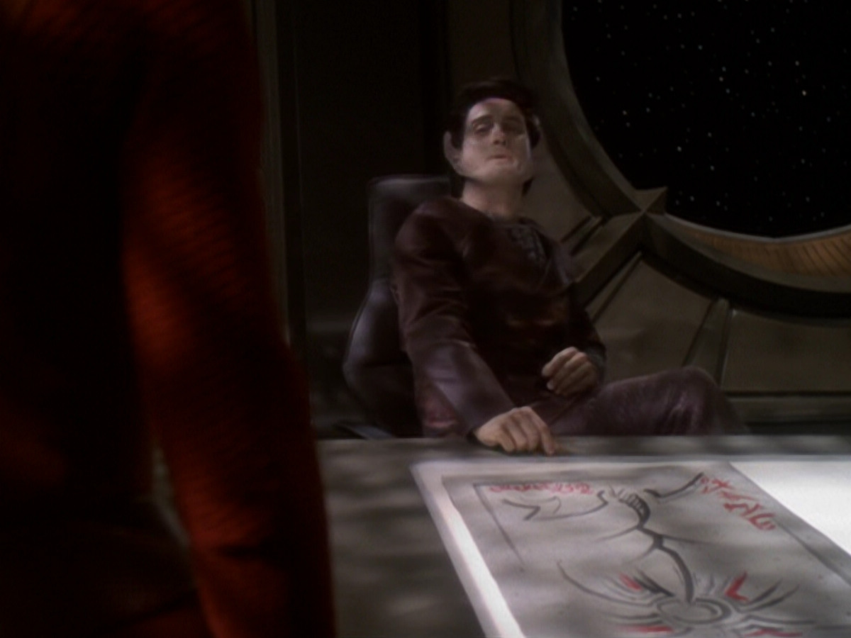 extant_StarTrek_DS9_6x05-FavorTheBold_01235.jpg
