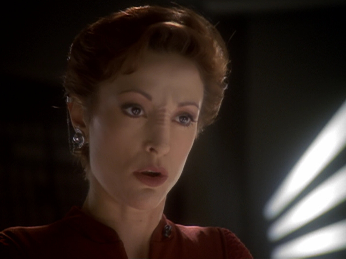 extant_StarTrek_DS9_6x05-FavorTheBold_01239.jpg