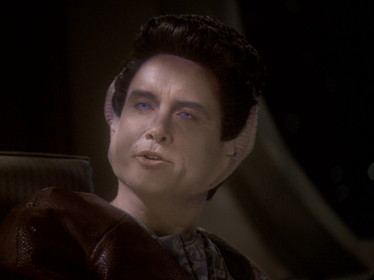 extant_StarTrek_DS9_6x05-FavorTheBold_01261.jpg