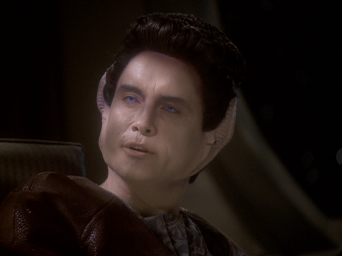 extant_StarTrek_DS9_6x05-FavorTheBold_01262.jpg