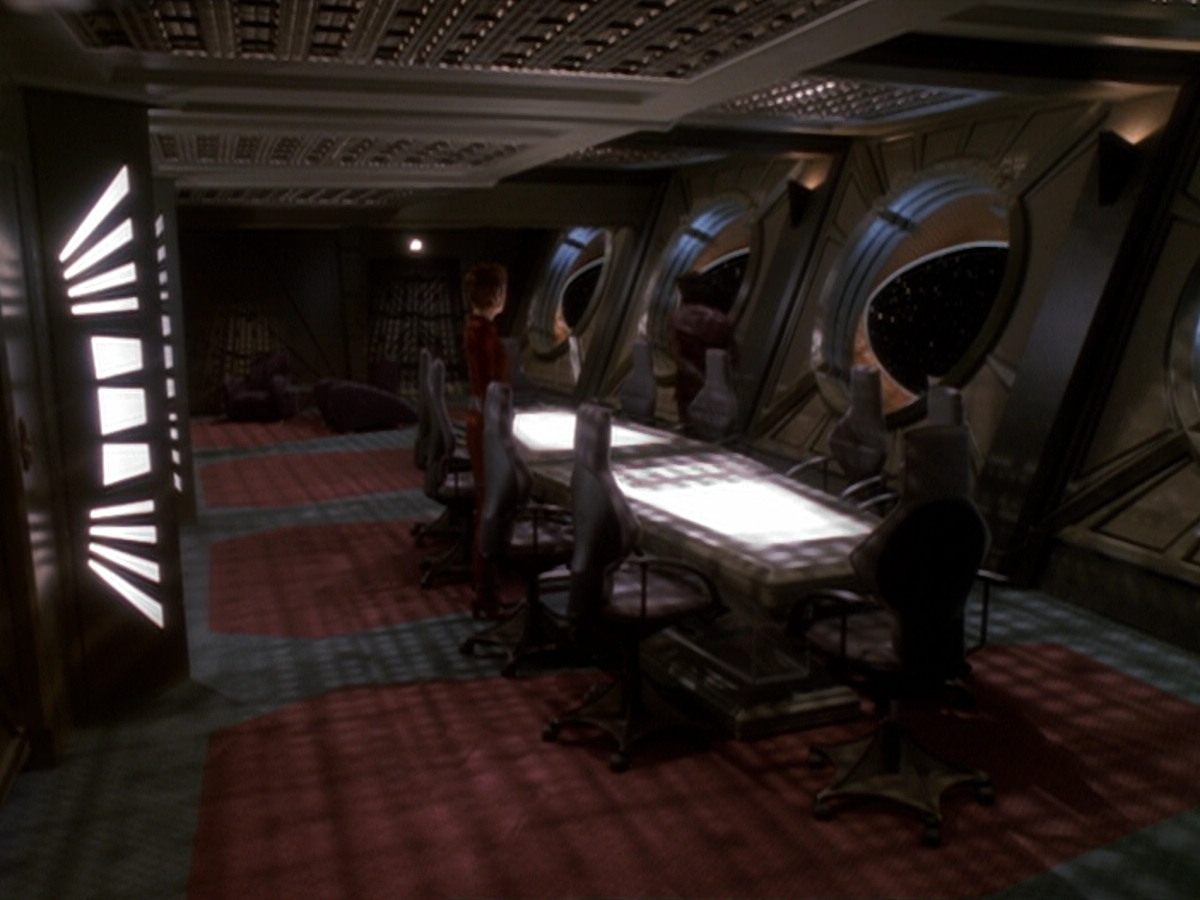extant_StarTrek_DS9_6x05-FavorTheBold_01273.jpg