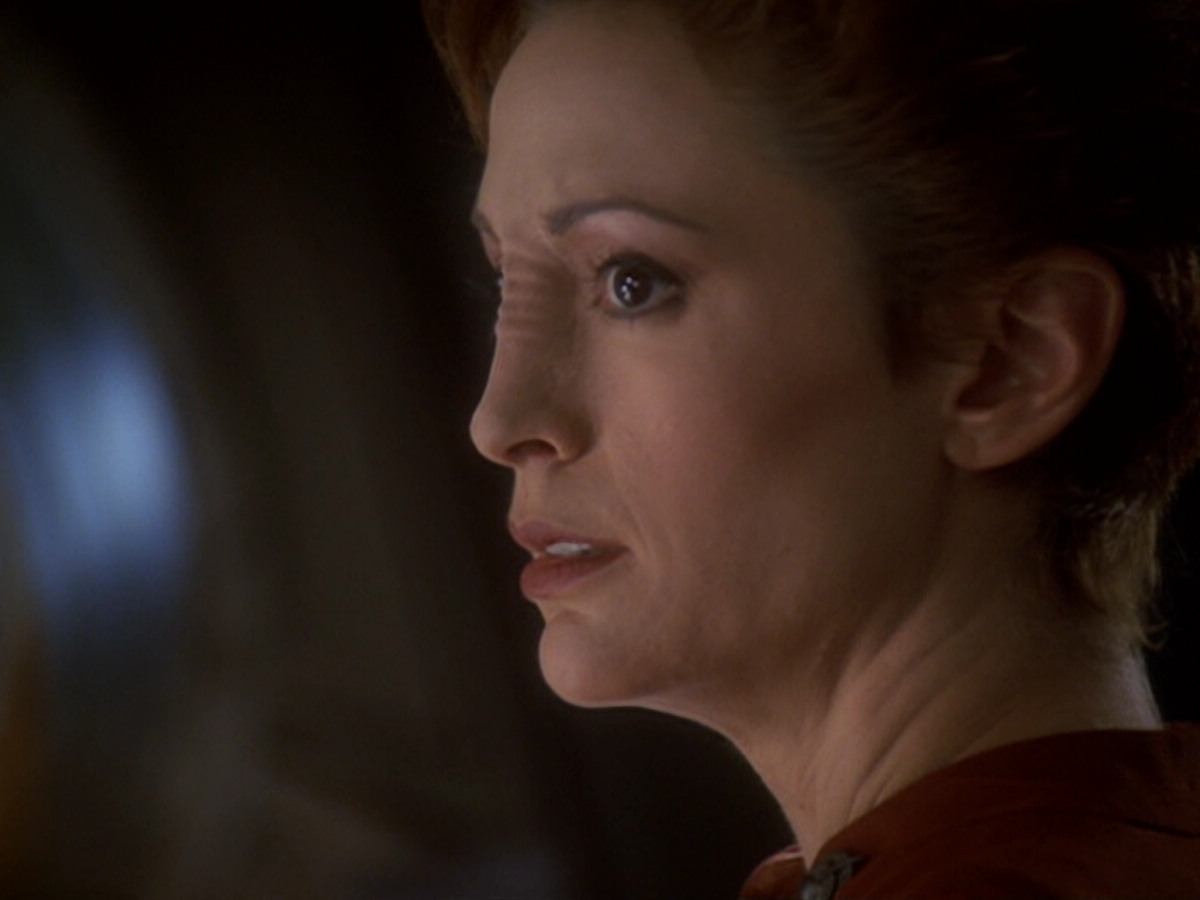 extant_StarTrek_DS9_6x05-FavorTheBold_01280.jpg