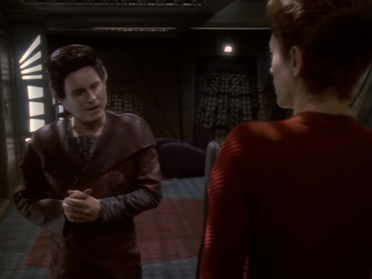 extant_StarTrek_DS9_6x05-FavorTheBold_01282.jpg