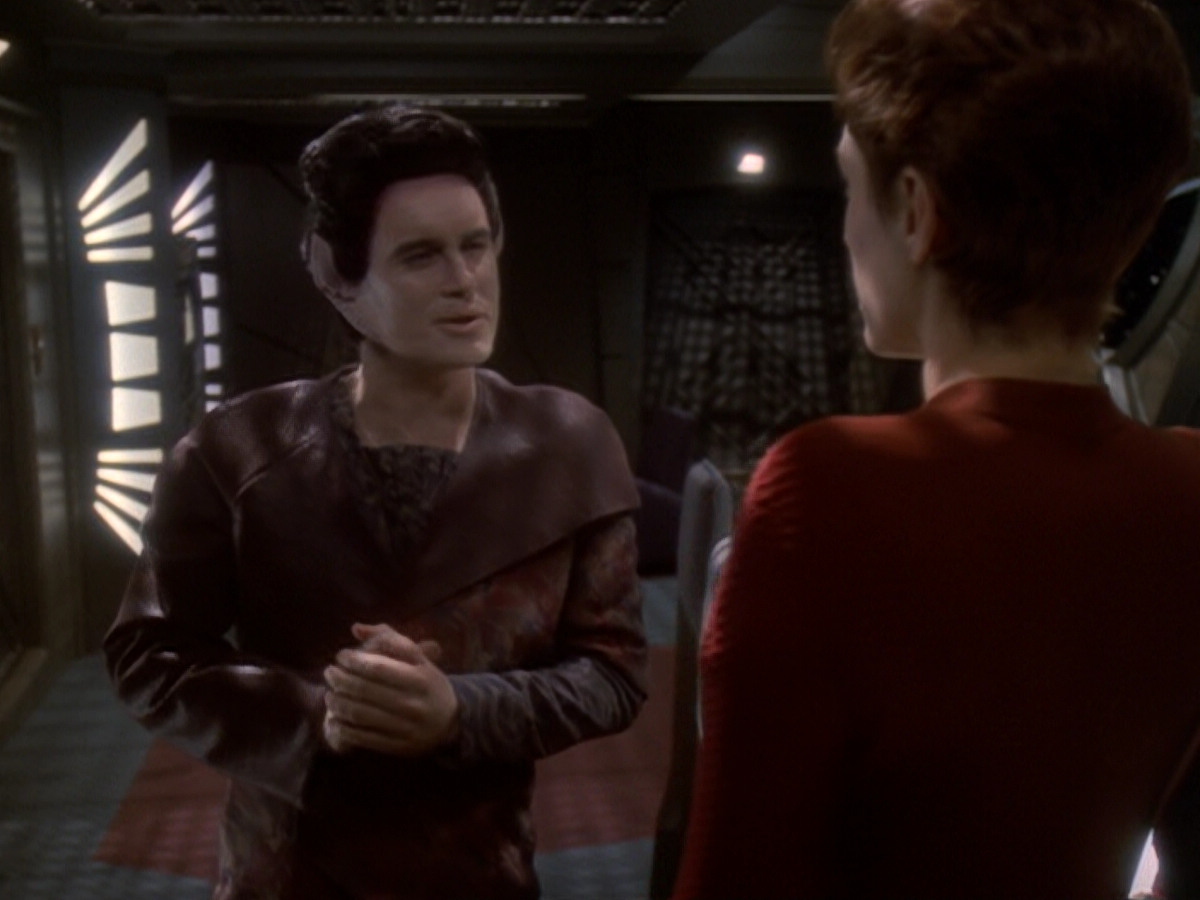 extant_StarTrek_DS9_6x05-FavorTheBold_01283.jpg