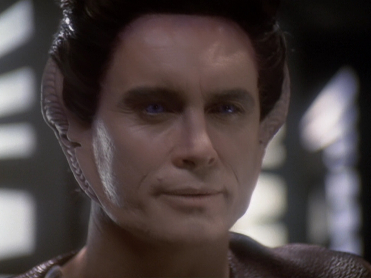 extant_StarTrek_DS9_6x05-FavorTheBold_01298.jpg