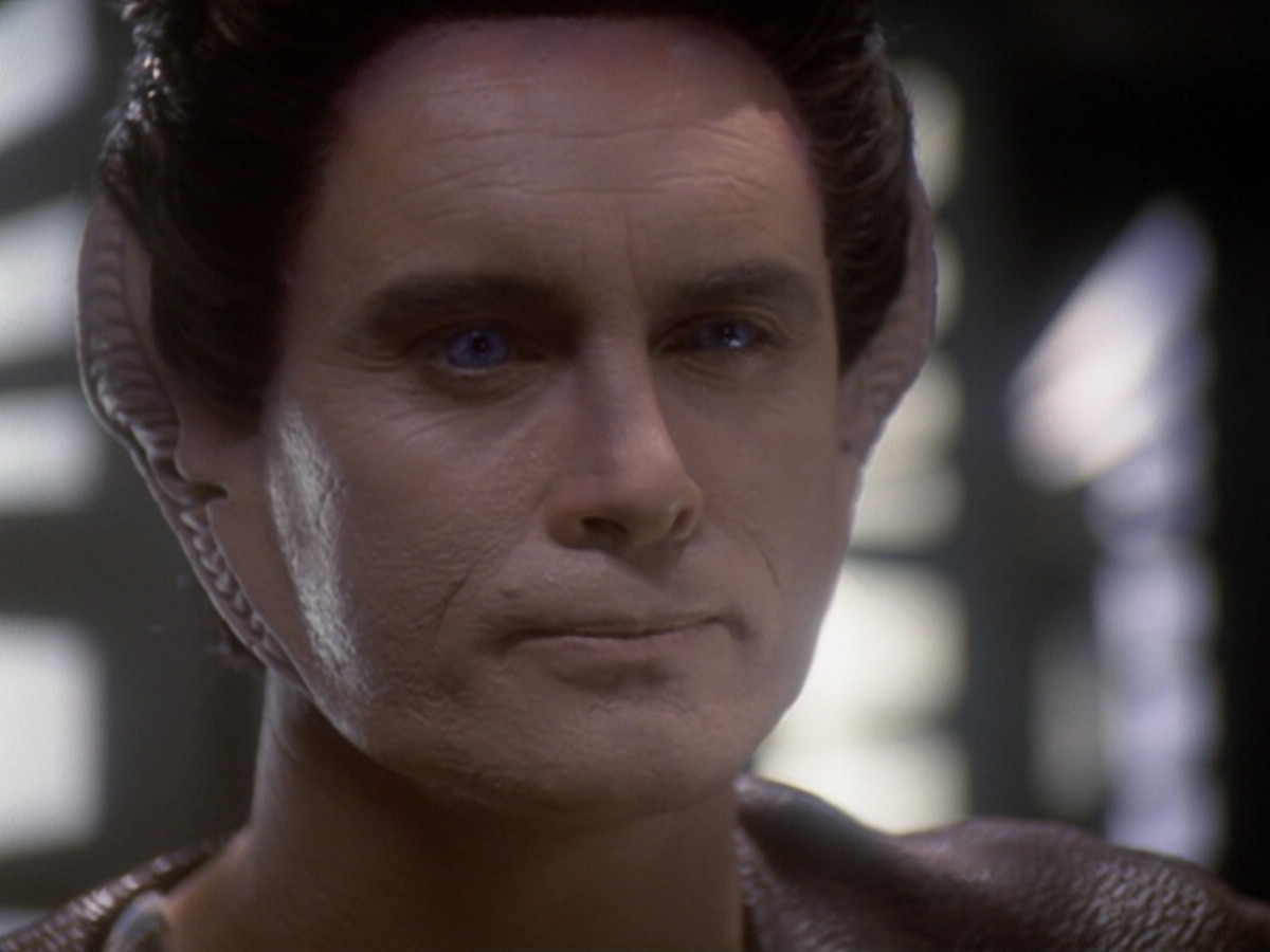 extant_StarTrek_DS9_6x05-FavorTheBold_01313.jpg