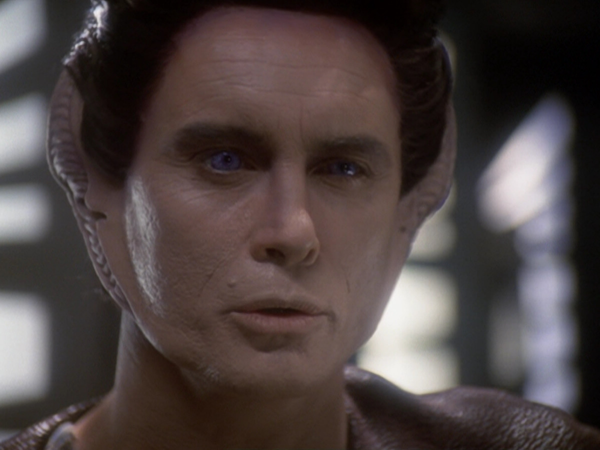 extant_StarTrek_DS9_6x05-FavorTheBold_01316.jpg