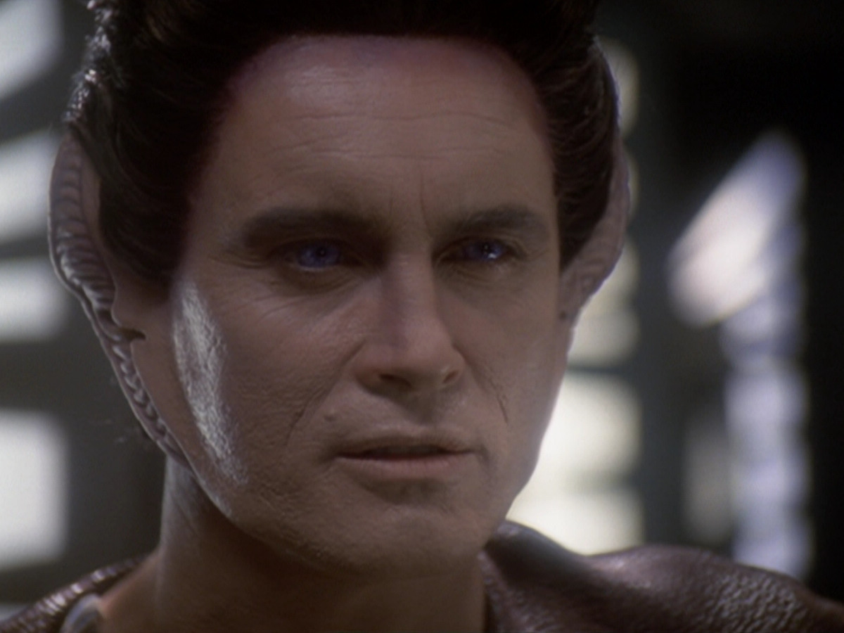 extant_StarTrek_DS9_6x05-FavorTheBold_01323.jpg