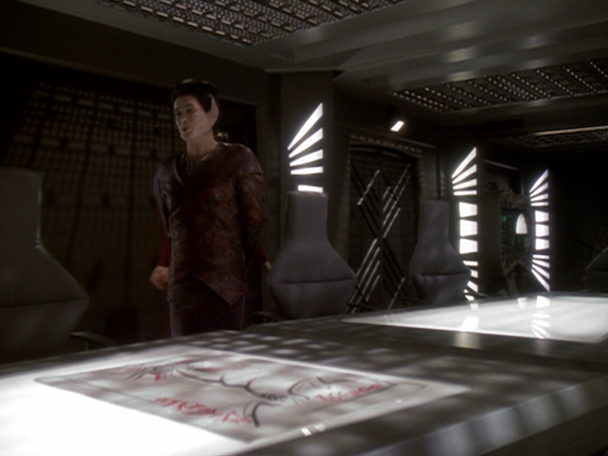 extant_StarTrek_DS9_6x05-FavorTheBold_01336.jpg