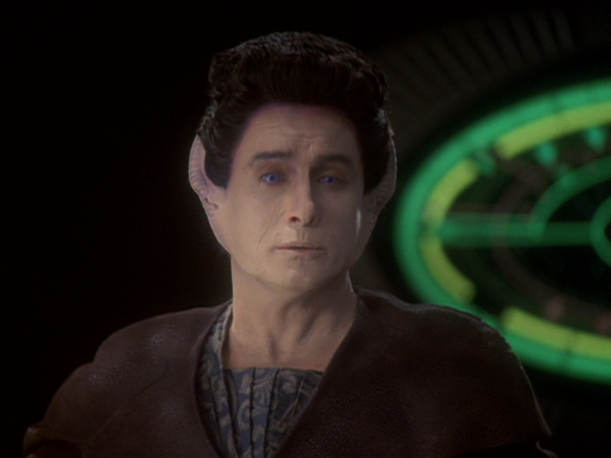 extant_StarTrek_DS9_6x05-FavorTheBold_01348.jpg