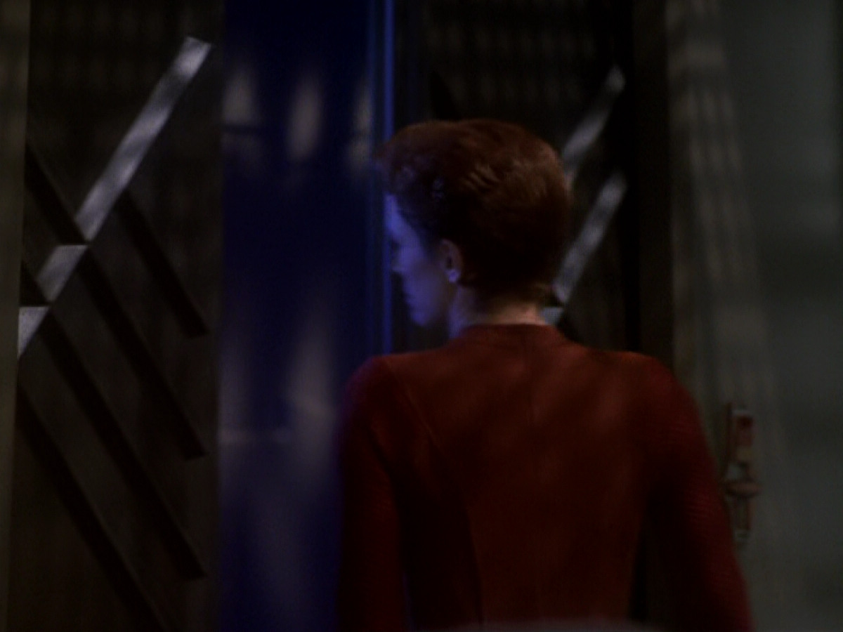 extant_StarTrek_DS9_6x05-FavorTheBold_01353.jpg