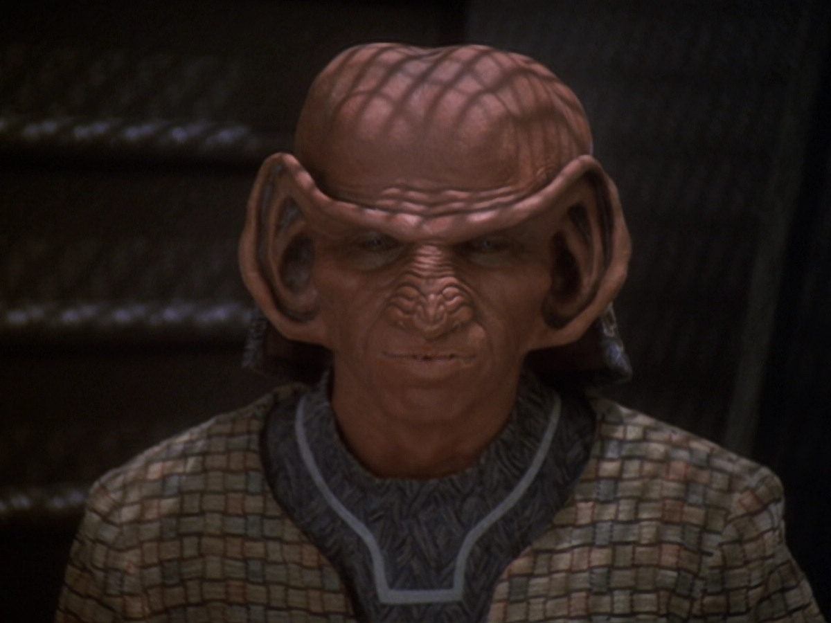 extant_StarTrek_DS9_6x05-FavorTheBold_01361.jpg