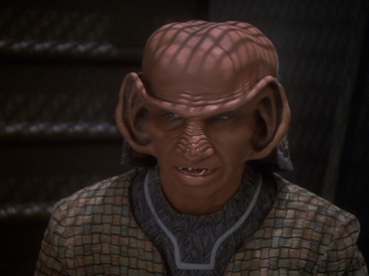 extant_StarTrek_DS9_6x05-FavorTheBold_01376.jpg