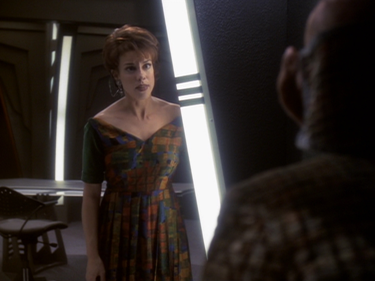 extant_StarTrek_DS9_6x05-FavorTheBold_01380.jpg
