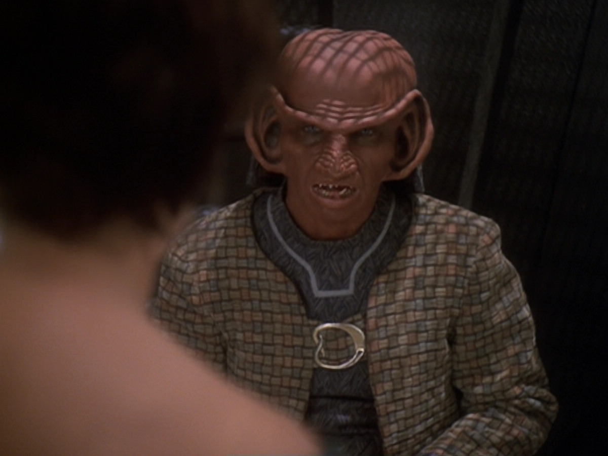 extant_StarTrek_DS9_6x05-FavorTheBold_01385.jpg