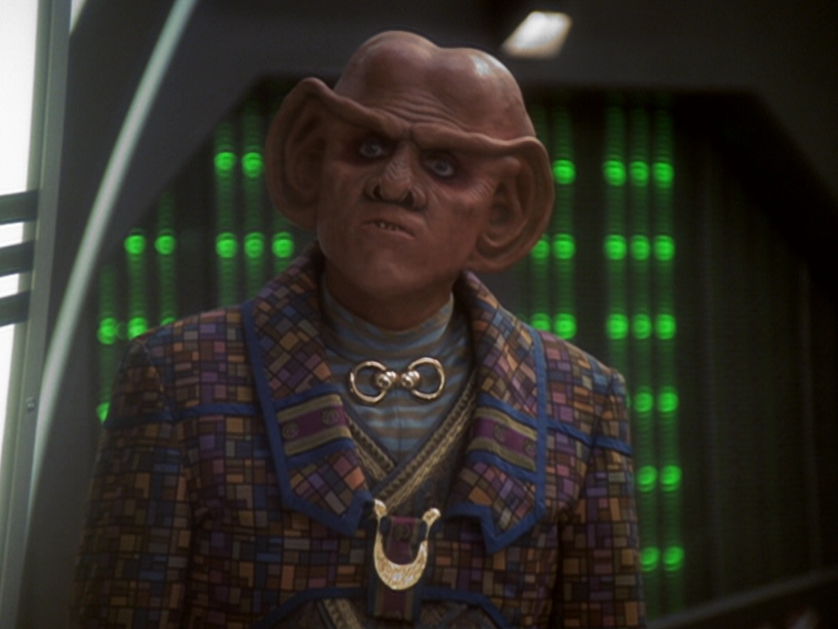 extant_StarTrek_DS9_6x05-FavorTheBold_01397.jpg