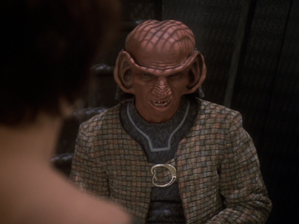 extant_StarTrek_DS9_6x05-FavorTheBold_01407.jpg