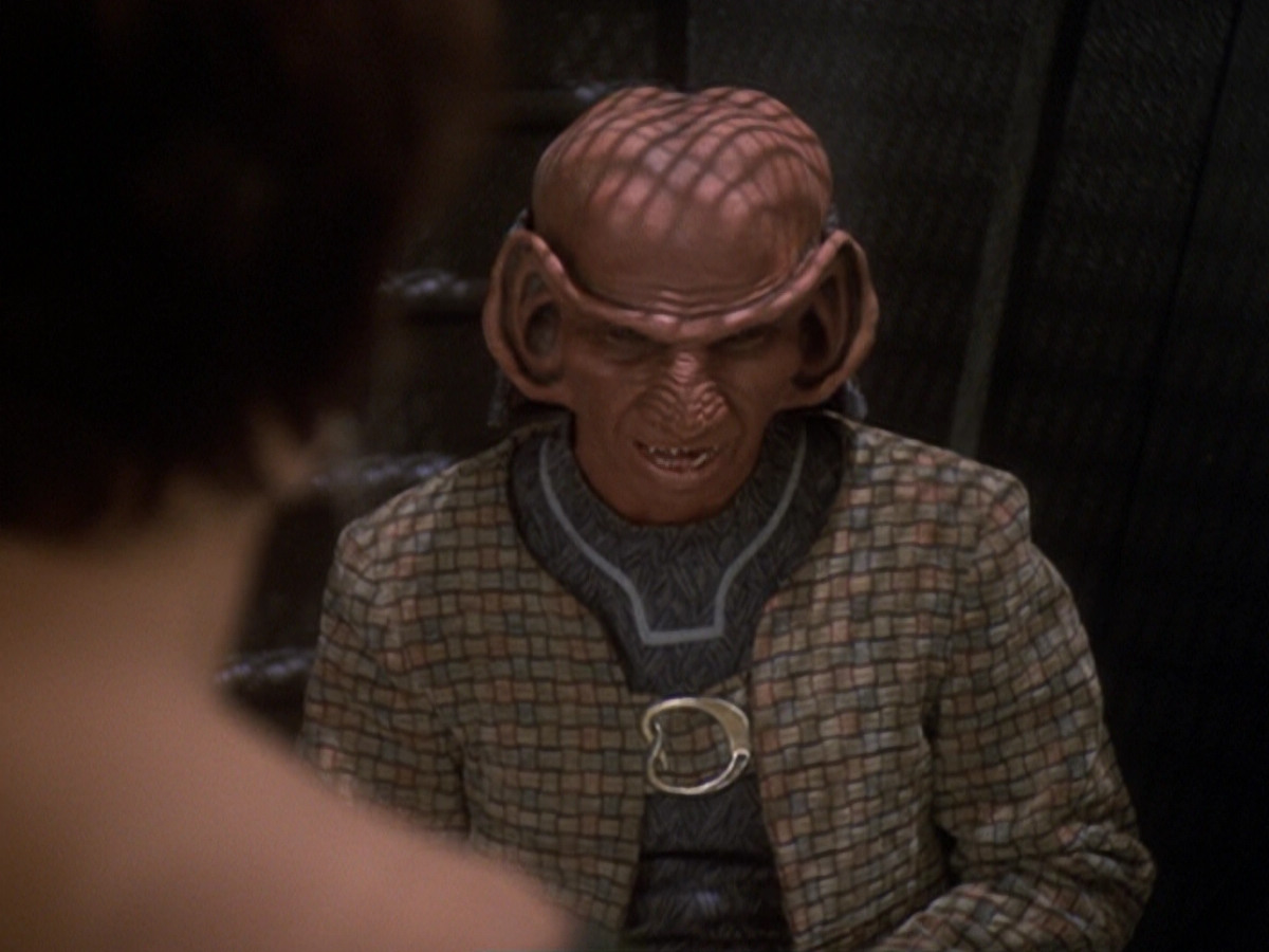 extant_StarTrek_DS9_6x05-FavorTheBold_01408.jpg