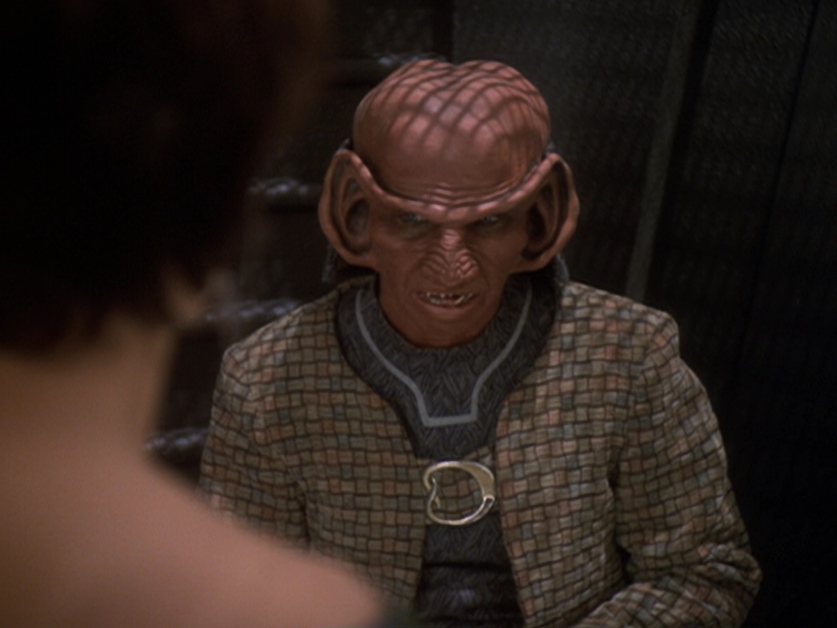 extant_StarTrek_DS9_6x05-FavorTheBold_01409.jpg