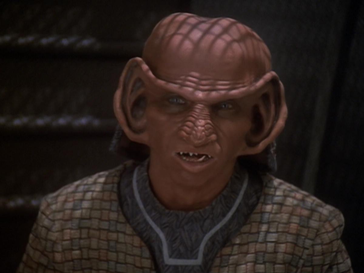 extant_StarTrek_DS9_6x05-FavorTheBold_01418.jpg