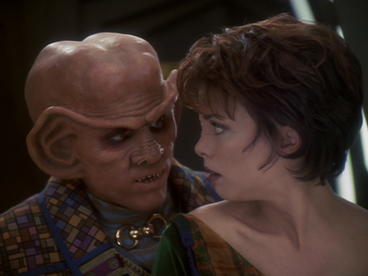 extant_StarTrek_DS9_6x05-FavorTheBold_01433.jpg
