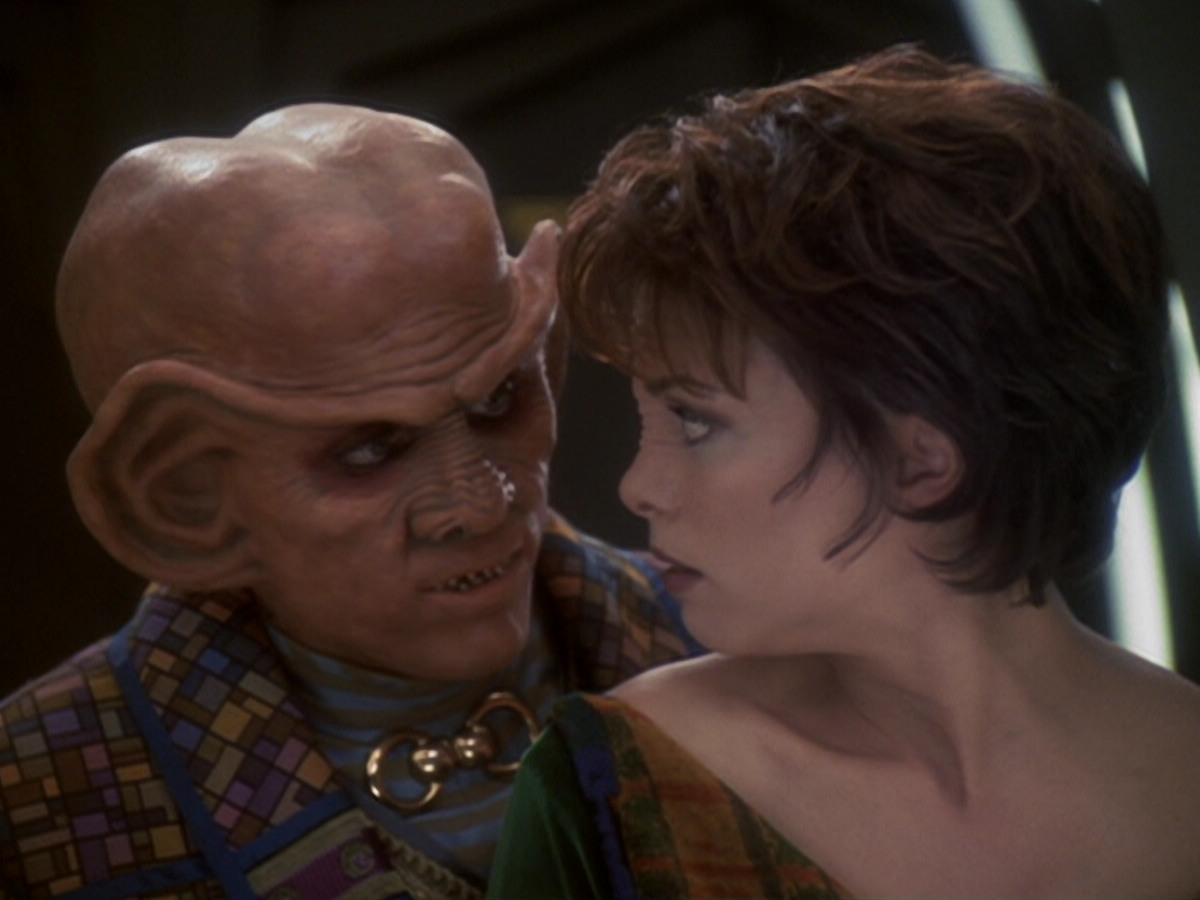 extant_StarTrek_DS9_6x05-FavorTheBold_01435.jpg