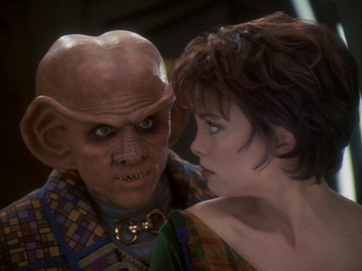 extant_StarTrek_DS9_6x05-FavorTheBold_01436.jpg
