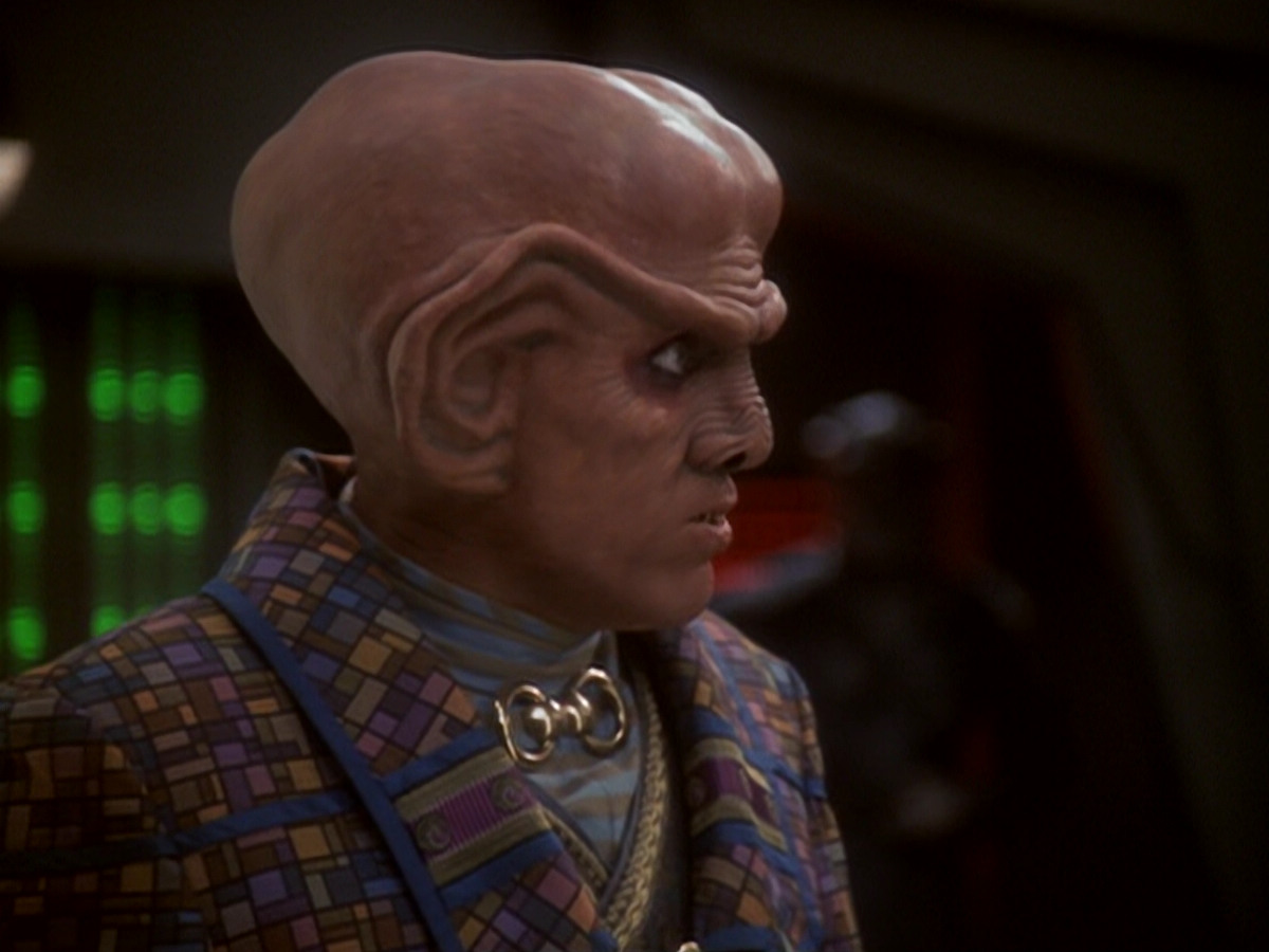 extant_StarTrek_DS9_6x05-FavorTheBold_01468.jpg