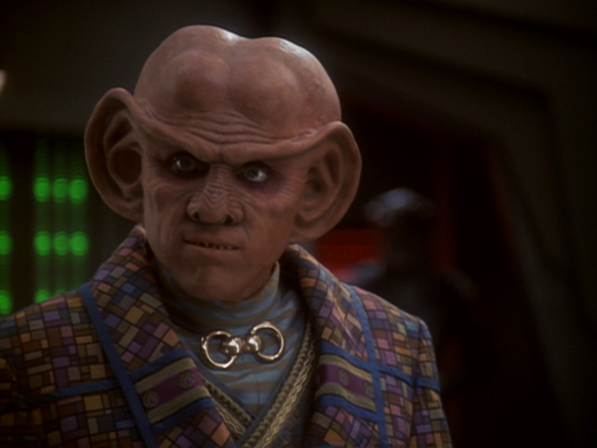 extant_StarTrek_DS9_6x05-FavorTheBold_01477.jpg
