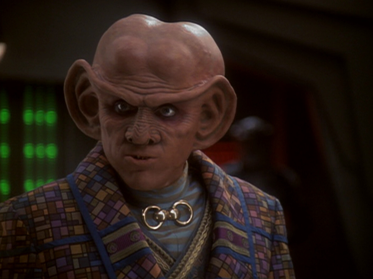 extant_StarTrek_DS9_6x05-FavorTheBold_01479.jpg