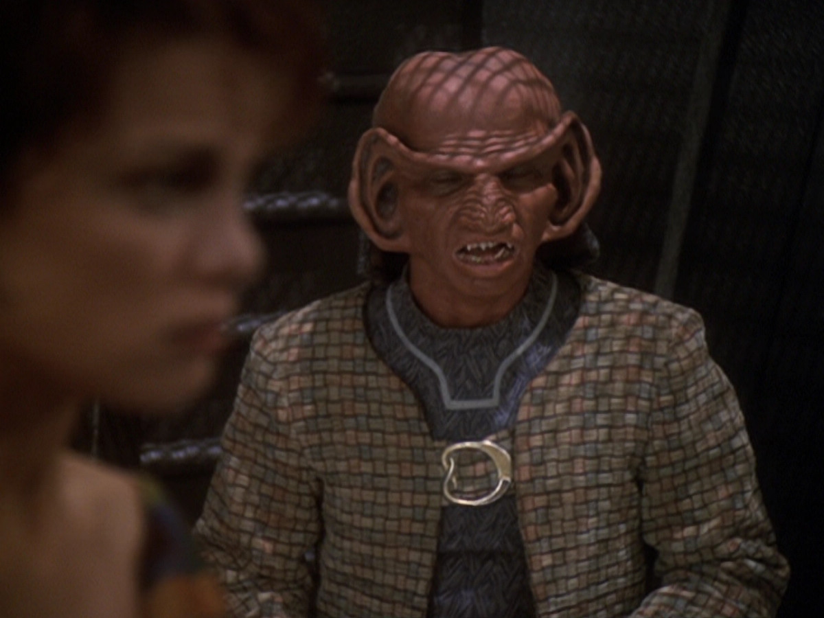 extant_StarTrek_DS9_6x05-FavorTheBold_01485.jpg