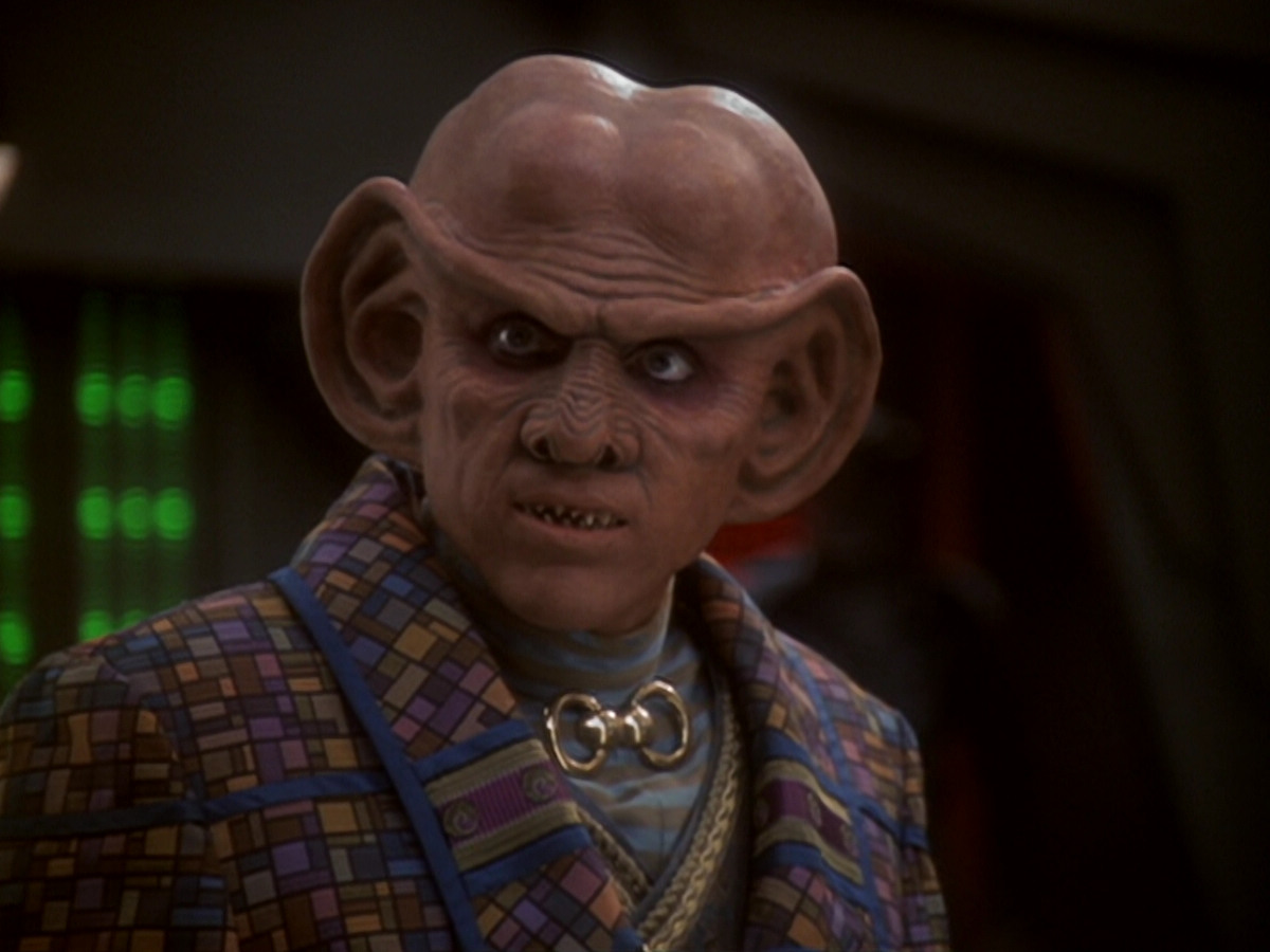 extant_StarTrek_DS9_6x05-FavorTheBold_01500.jpg