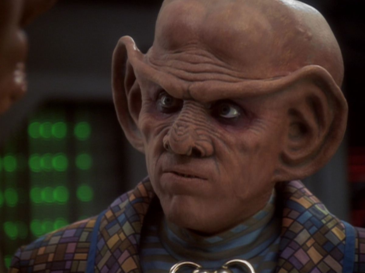 extant_StarTrek_DS9_6x05-FavorTheBold_01507.jpg