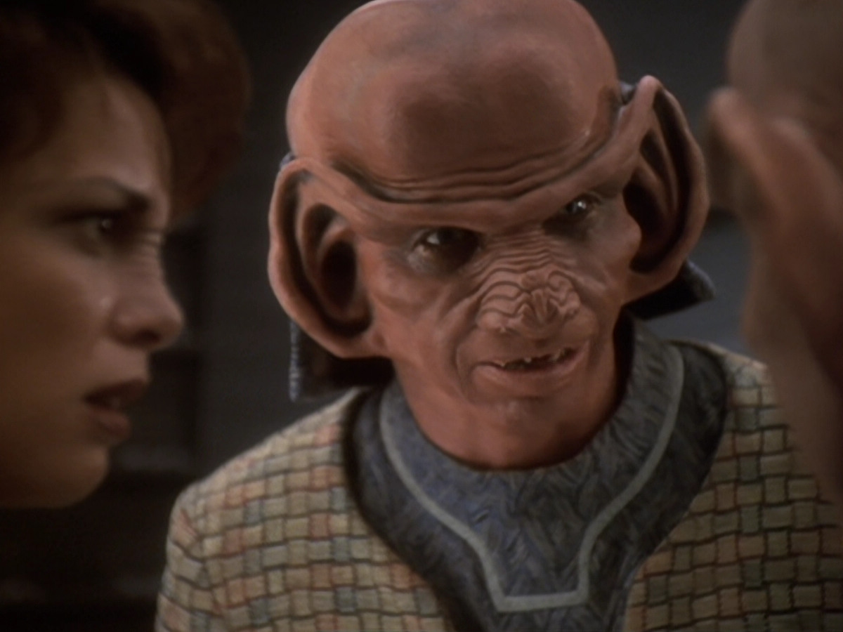 extant_StarTrek_DS9_6x05-FavorTheBold_01510.jpg