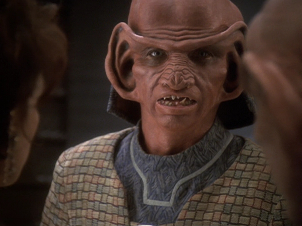 extant_StarTrek_DS9_6x05-FavorTheBold_01517.jpg