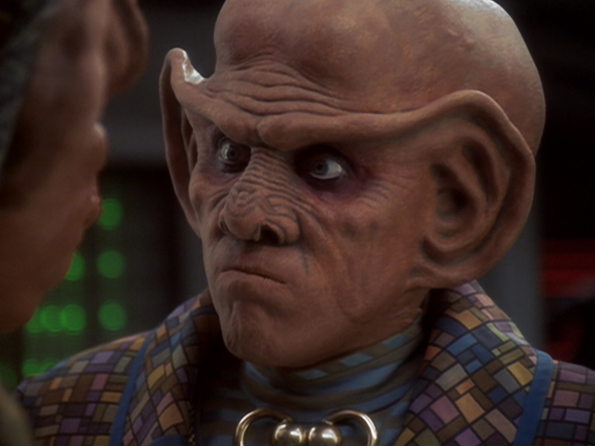 extant_StarTrek_DS9_6x05-FavorTheBold_01525.jpg