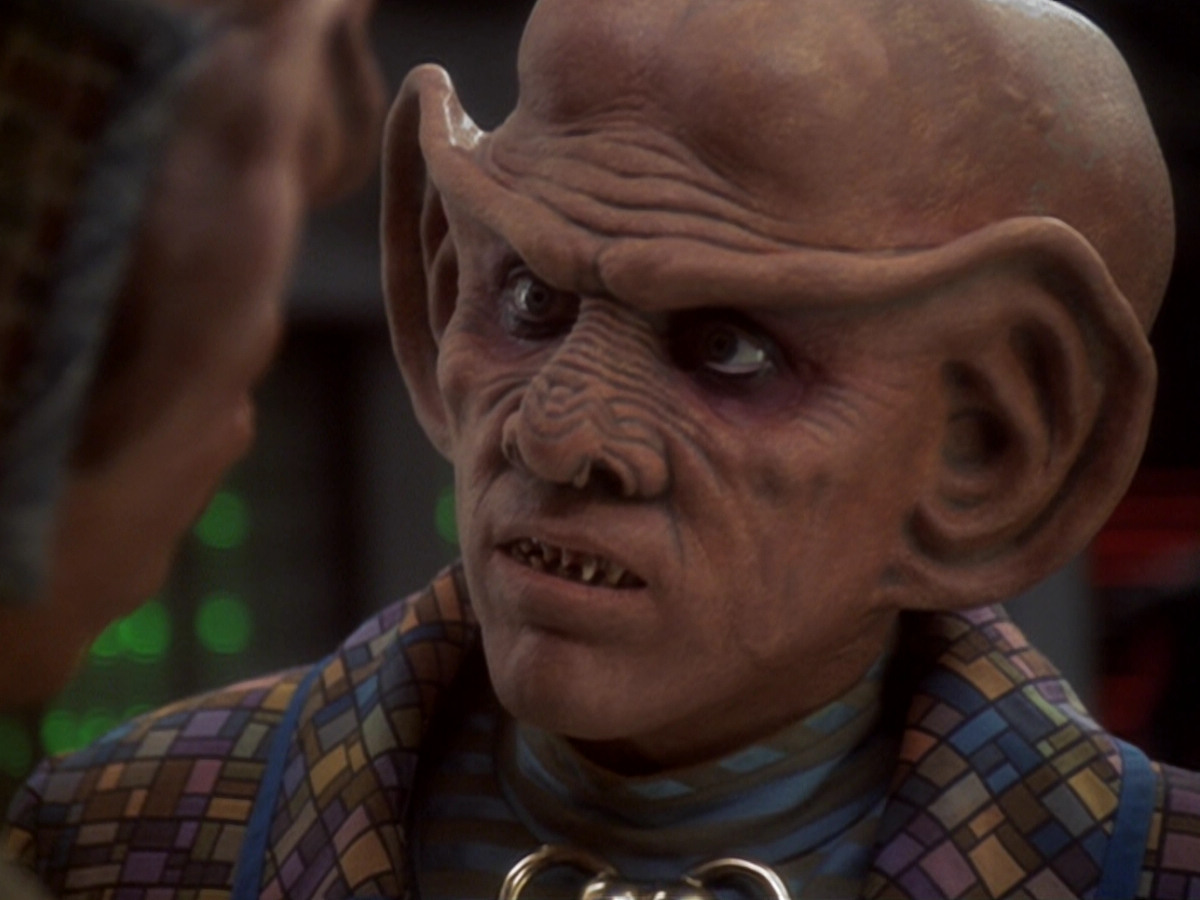 extant_StarTrek_DS9_6x05-FavorTheBold_01537.jpg