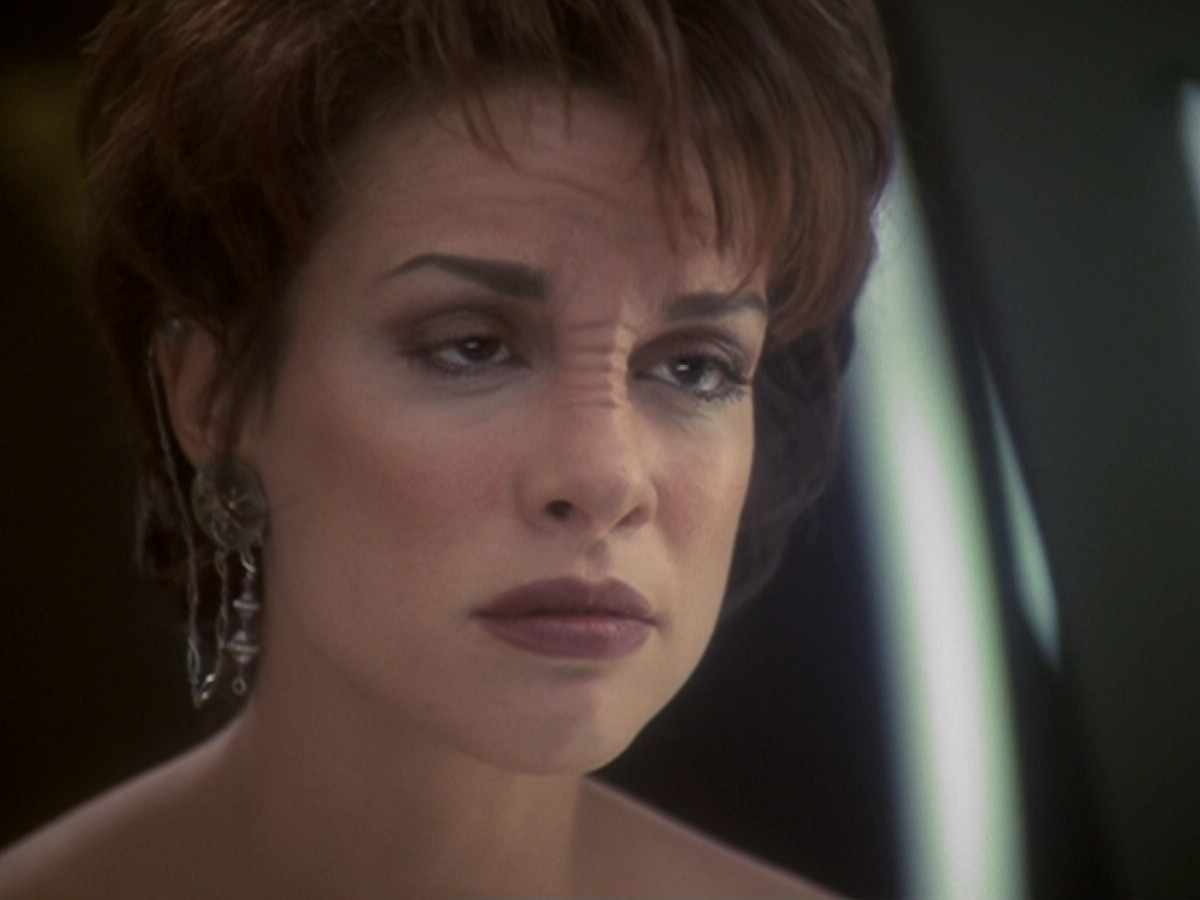 extant_StarTrek_DS9_6x05-FavorTheBold_01540.jpg